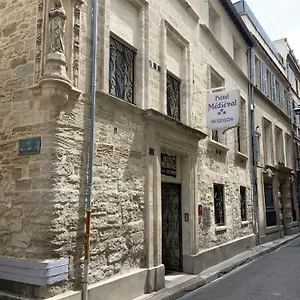 Le Medieval Palais Des Papes *** Avignon