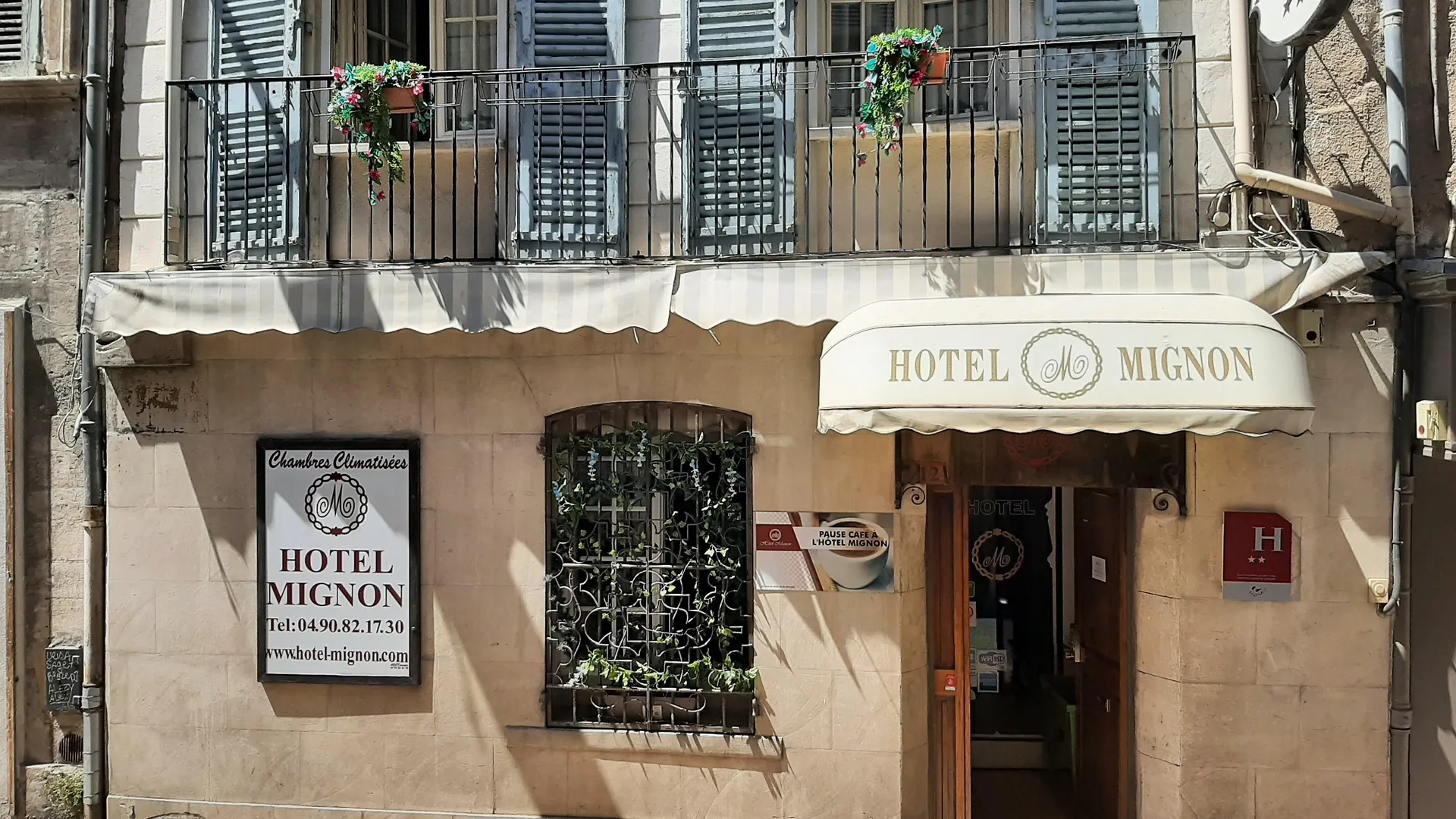 **  Hotel Mignon Avignon France